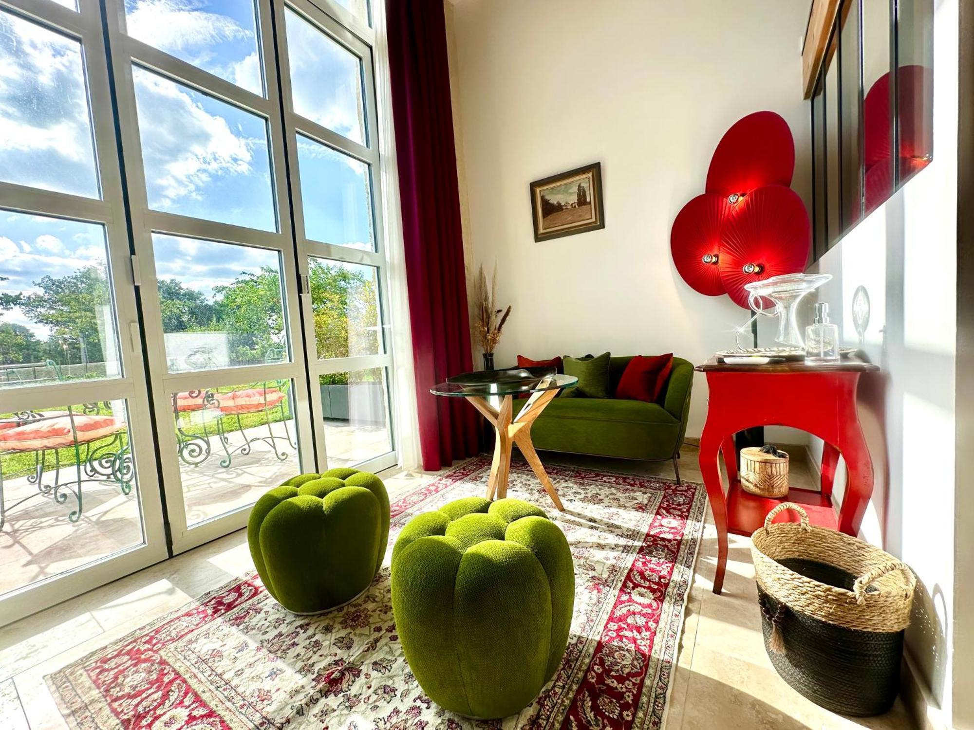 Chateau De Lafont Suites Saint-Vivien  Exteriör bild