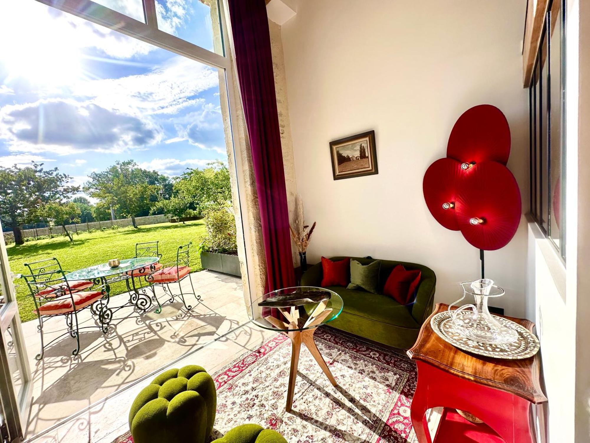 Chateau De Lafont Suites Saint-Vivien  Exteriör bild