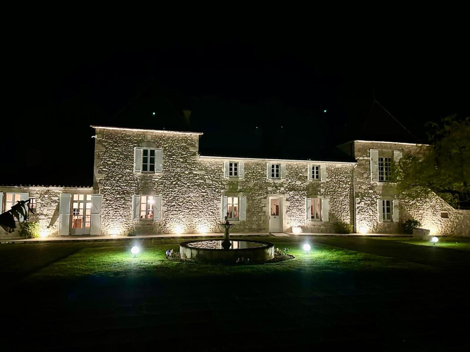 Chateau De Lafont Suites Saint-Vivien  Exteriör bild